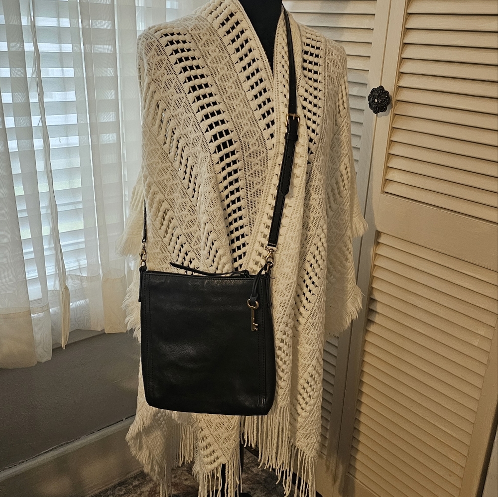 Fossil leather crossbody bag [Emma] zipper top/adjustable strap